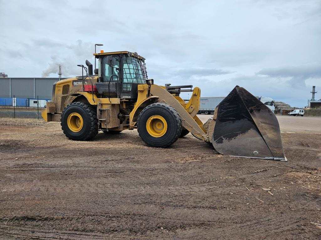 Chargeuse sur pneus CATERPILLAR