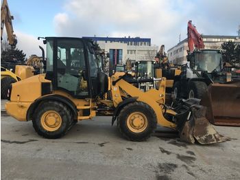 Chargeuse sur pneus CATERPILLAR 907H