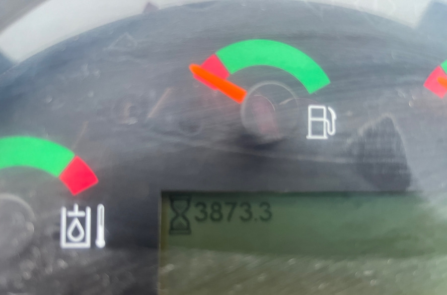 Chargeuse sur pneus CATERPILLAR 908 M