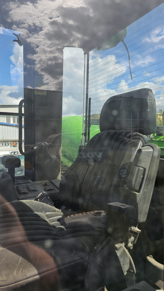 Chargeuse sur pneus CATERPILLAR 924H