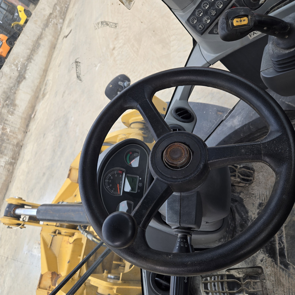 Chargeuse sur pneus CATERPILLAR 924K