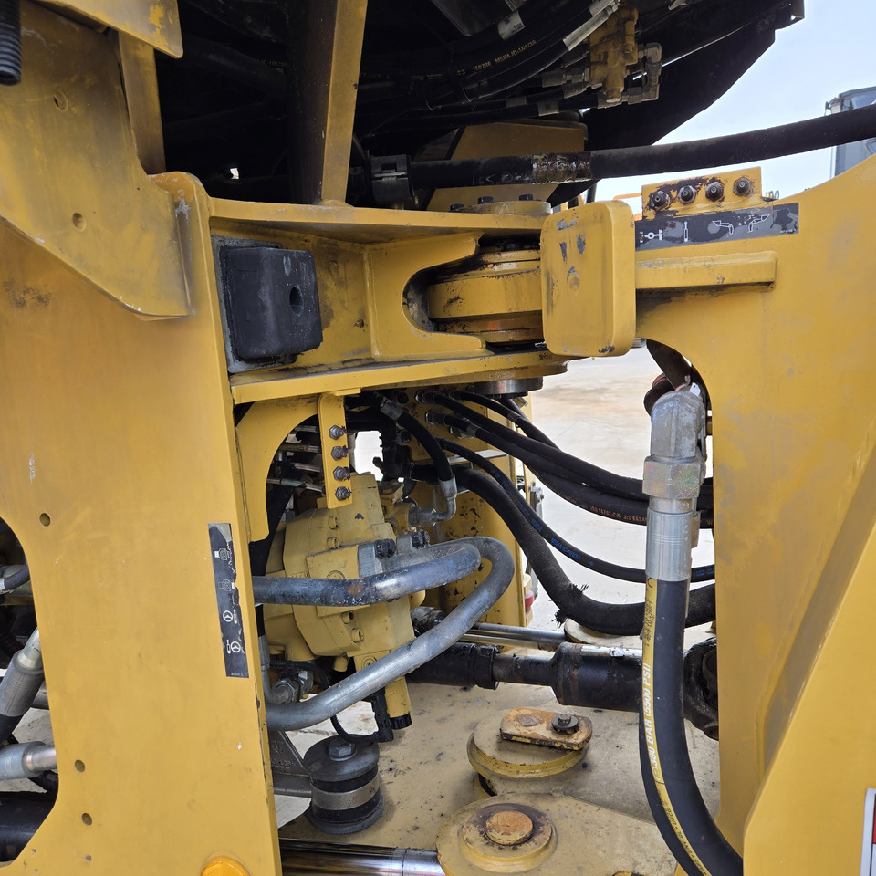 Chargeuse sur pneus CATERPILLAR 924K