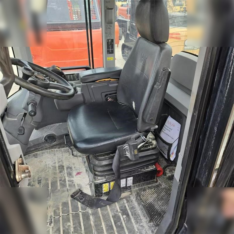 Chargeuse sur pneus CATERPILLAR 924K