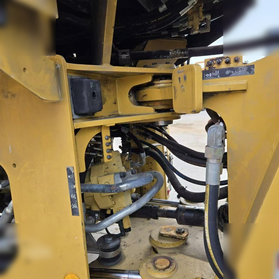 Chargeuse sur pneus CATERPILLAR 924K