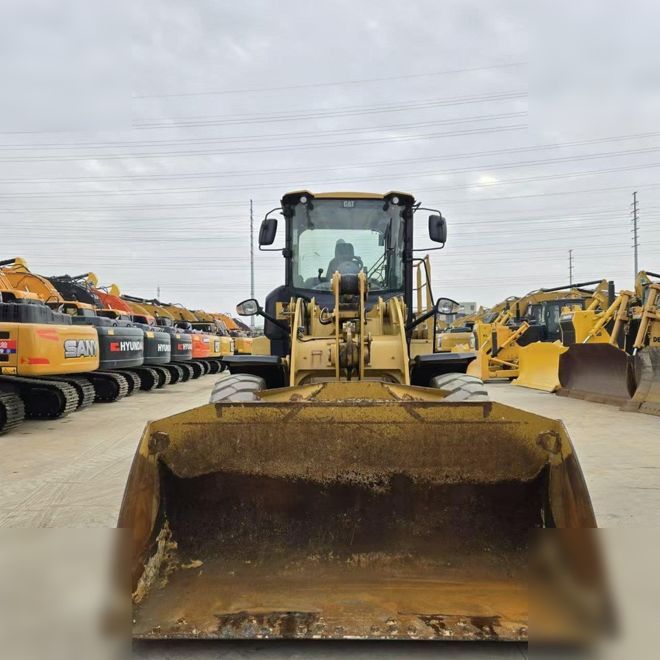 Chargeuse sur pneus CATERPILLAR 924K