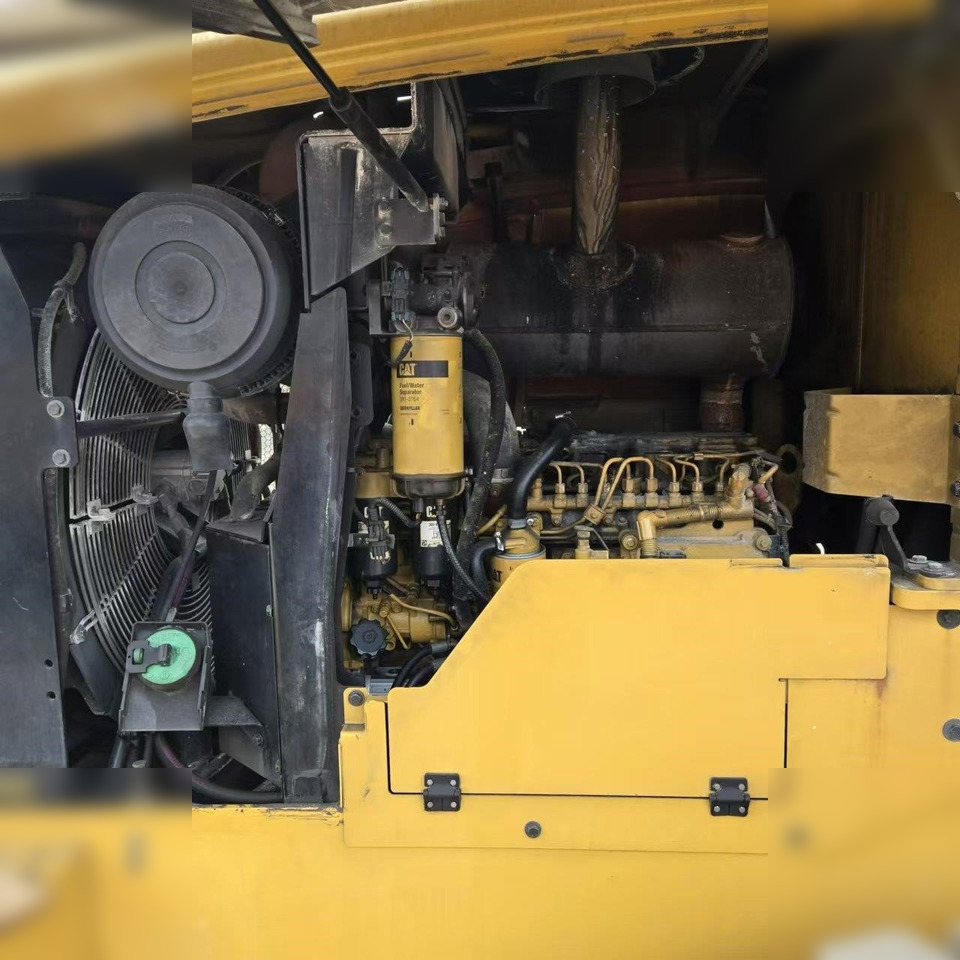 Chargeuse sur pneus CATERPILLAR 924K