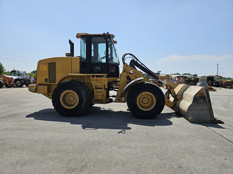 Chargeuse sur pneus CATERPILLAR 930G