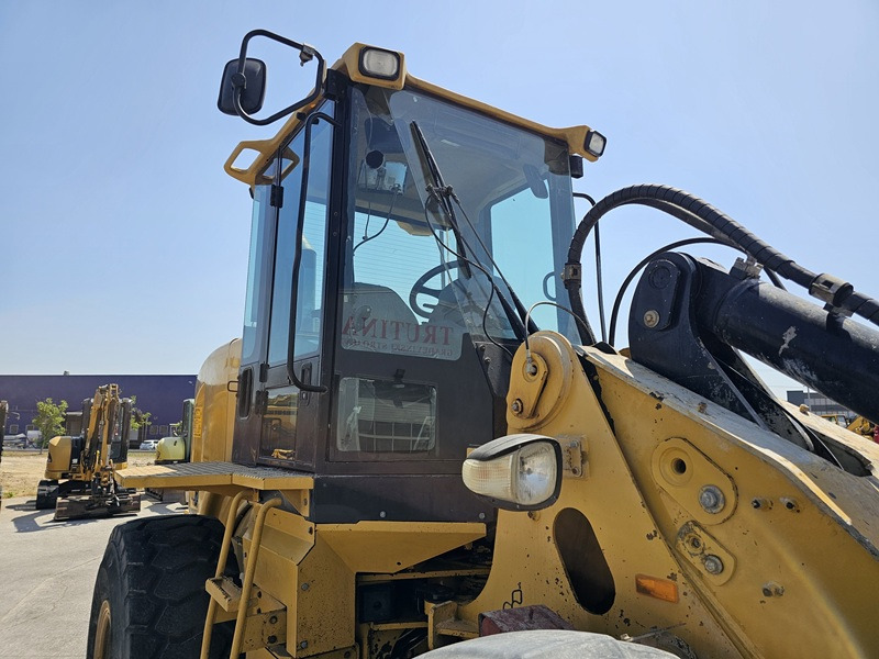 Chargeuse sur pneus CATERPILLAR 930G