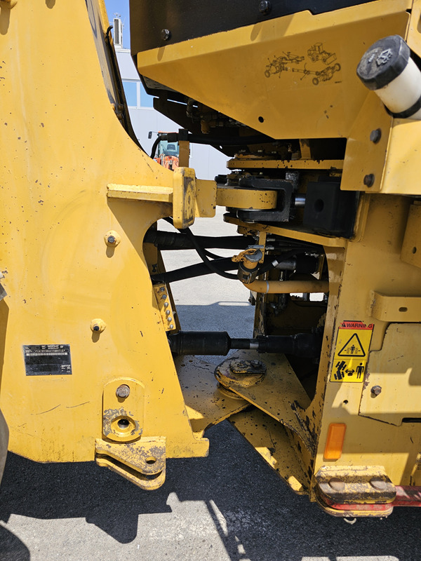 Chargeuse sur pneus CATERPILLAR 930G