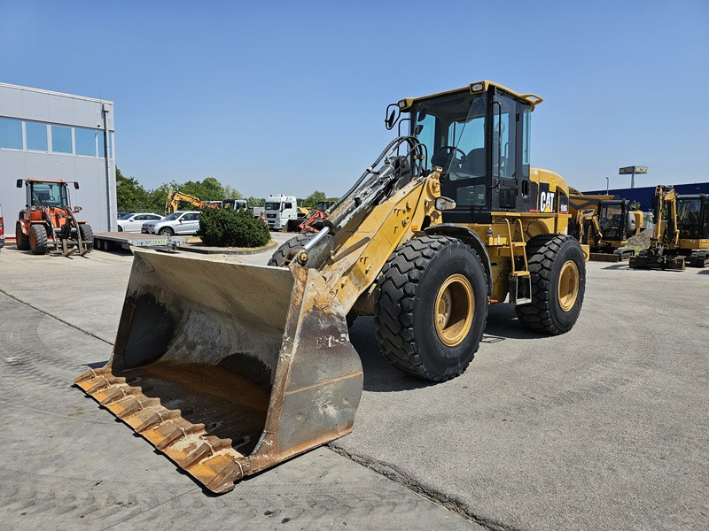 Chargeuse sur pneus CATERPILLAR 930G