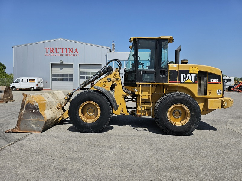 Chargeuse sur pneus CATERPILLAR 930G