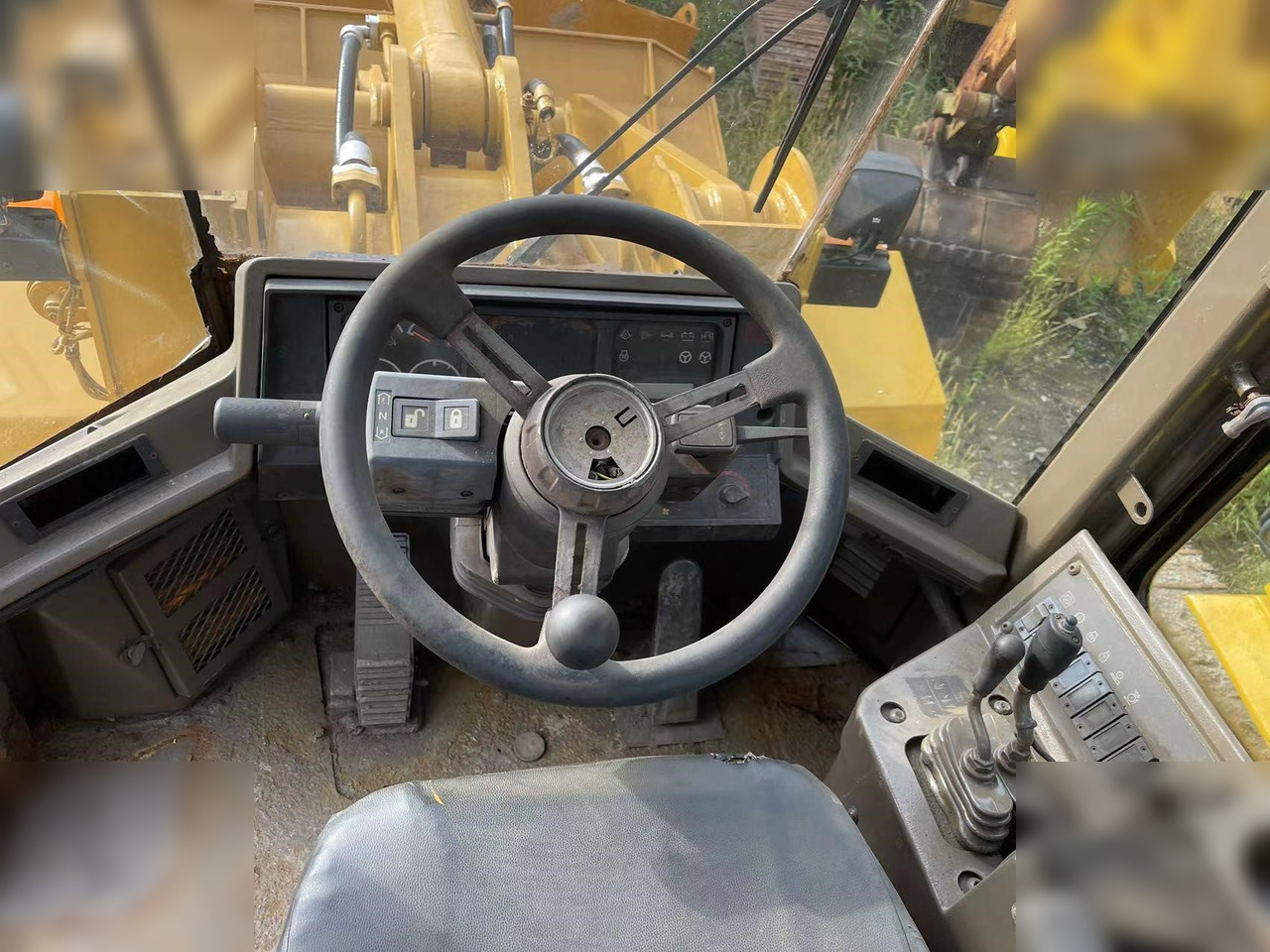 Chargeuse sur pneus CATERPILLAR 938F