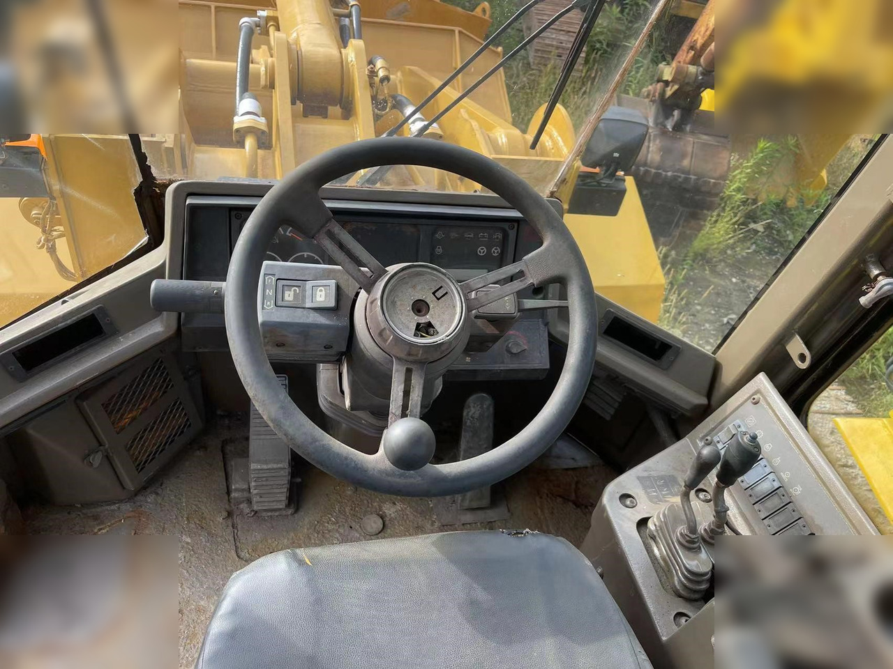 Chargeuse sur pneus CATERPILLAR 938F