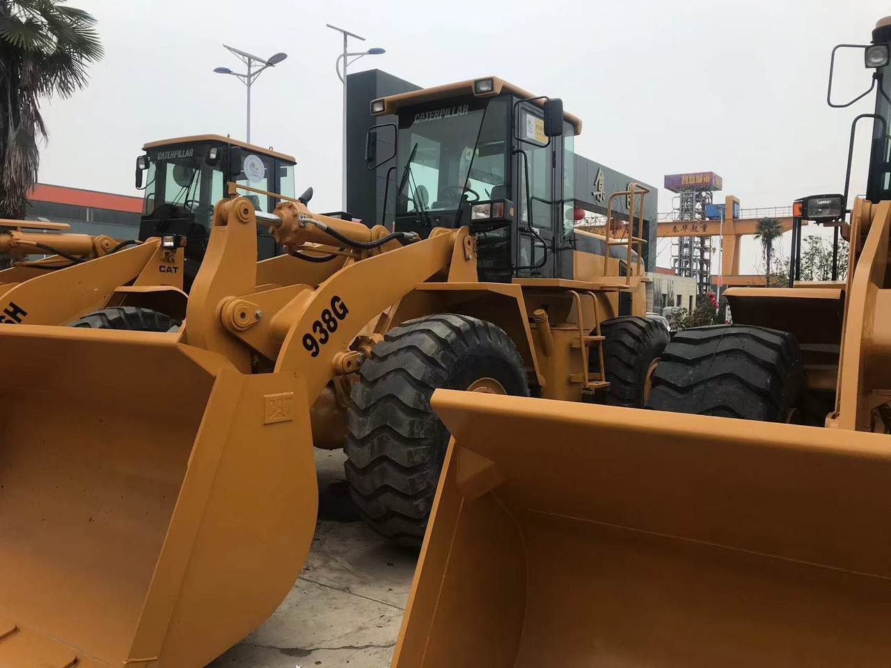 Chargeuse sur pneus CATERPILLAR 938G
