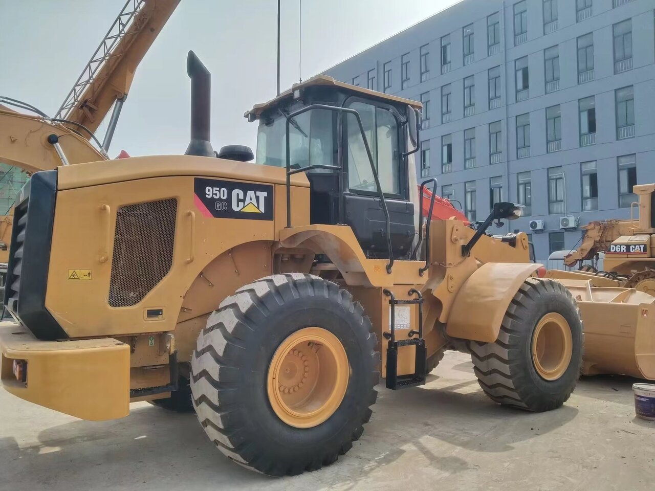 Chargeuse sur pneus CATERPILLAR 950GC