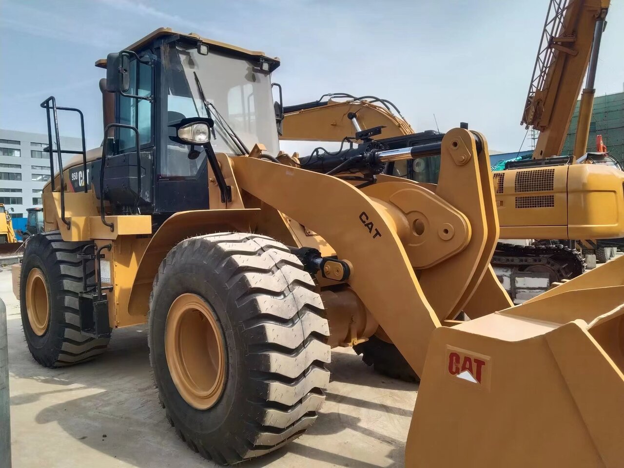 Chargeuse sur pneus CATERPILLAR 950GC
