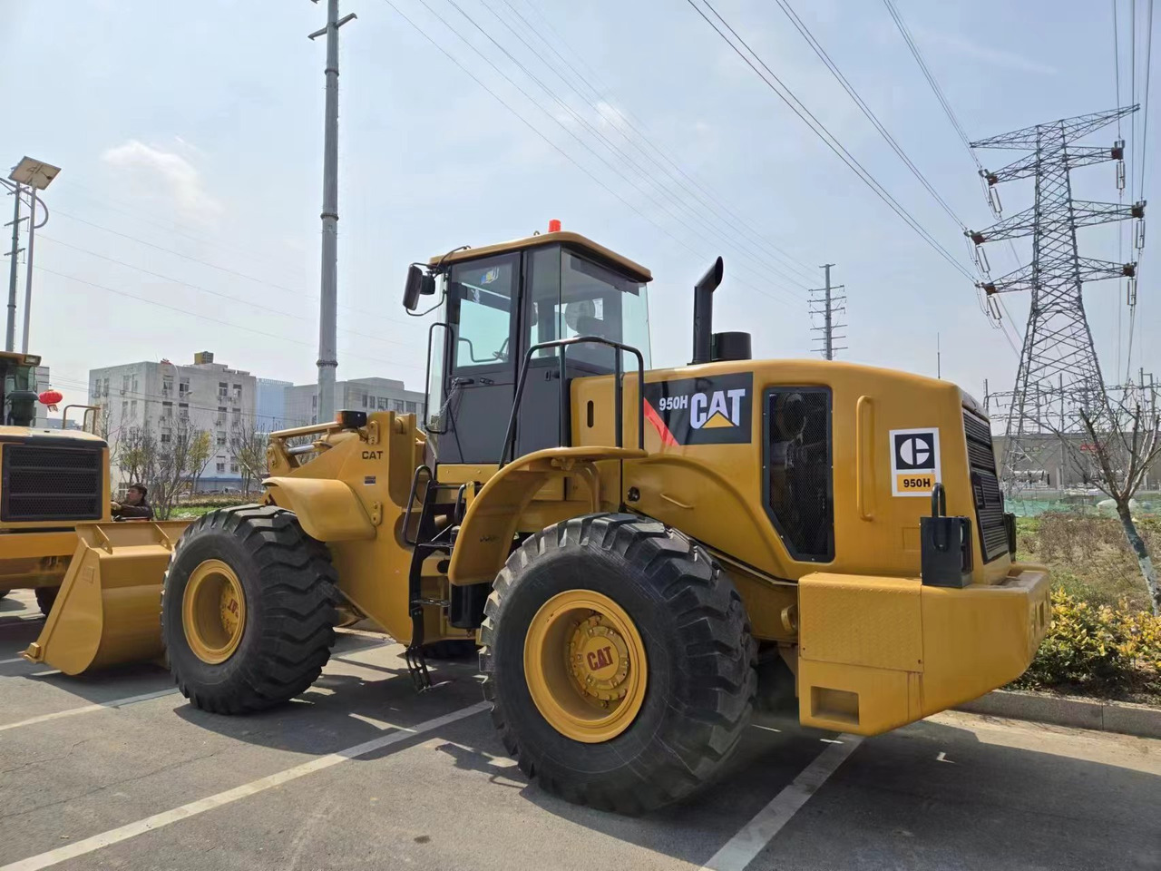 Chargeuse sur pneus CATERPILLAR 950H