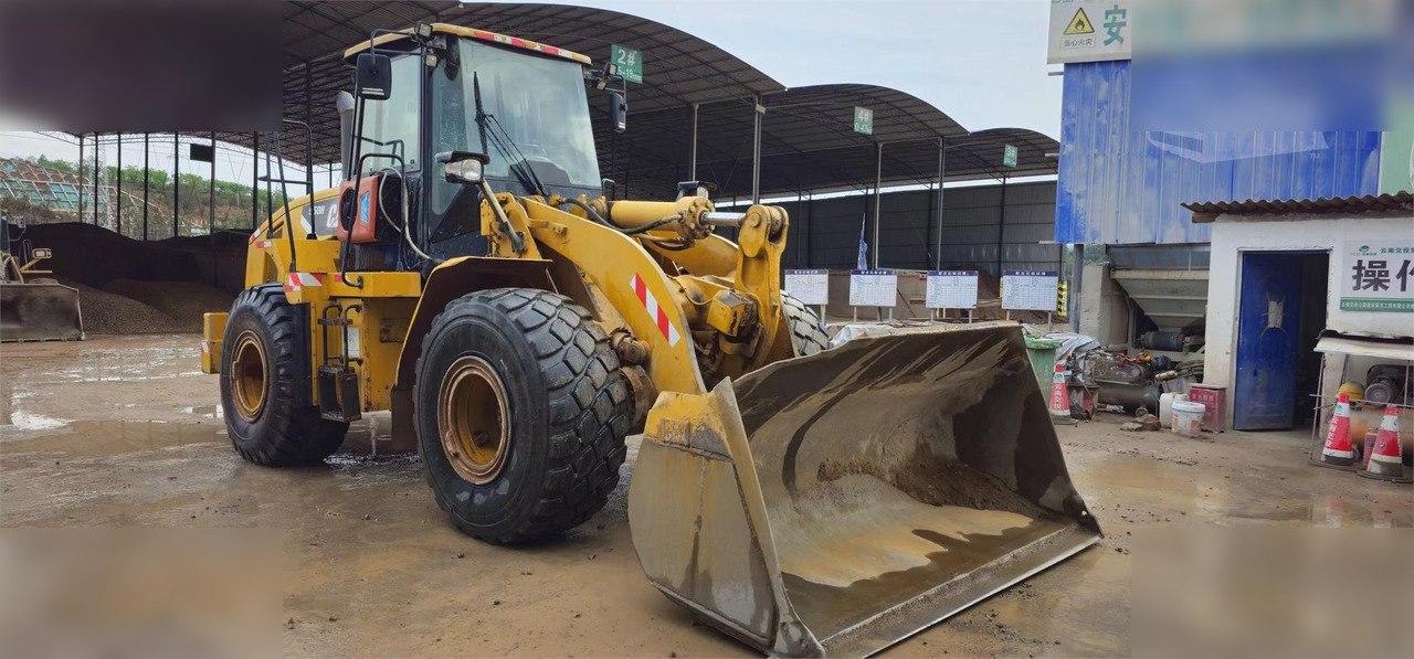 Chargeuse sur pneus CATERPILLAR 950H
