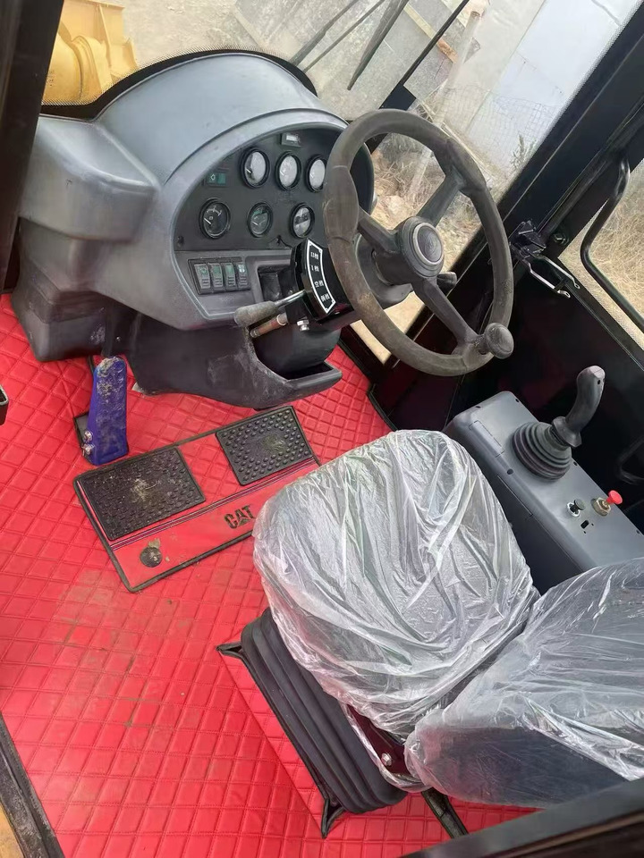 Chargeuse sur pneus CATERPILLAR 950H