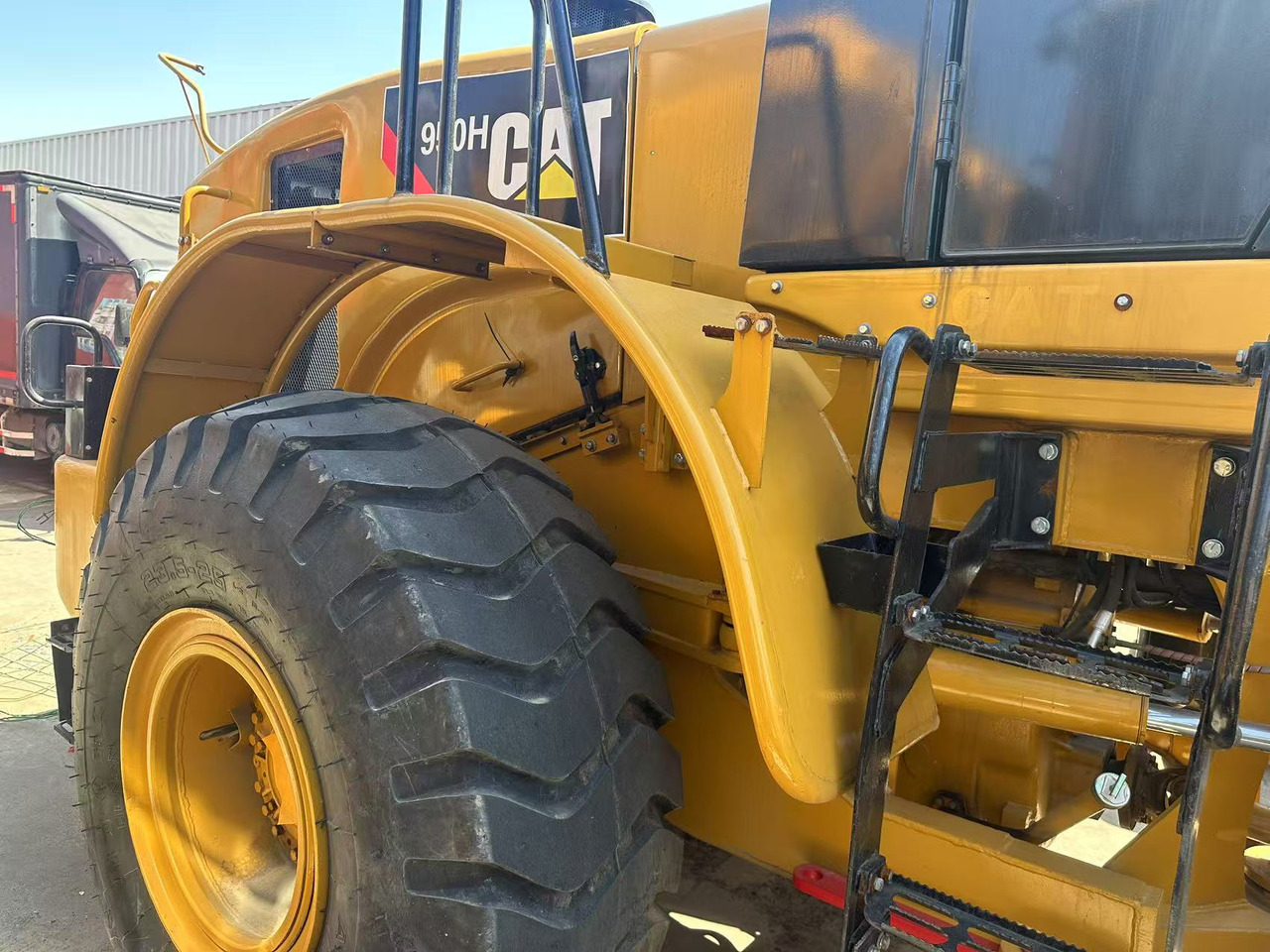 Chargeuse sur pneus CATERPILLAR 950H