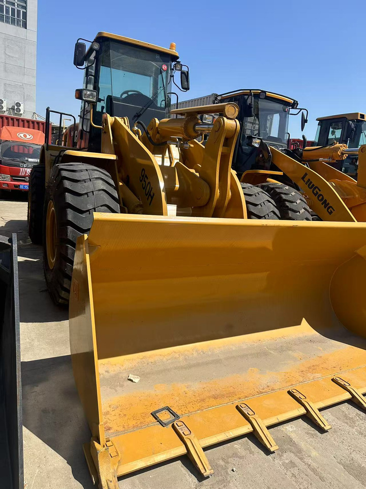 Chargeuse sur pneus CATERPILLAR 950H