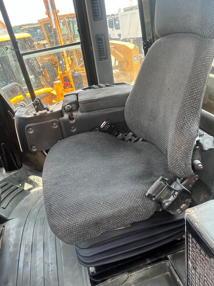 Chargeuse sur pneus CATERPILLAR 950H