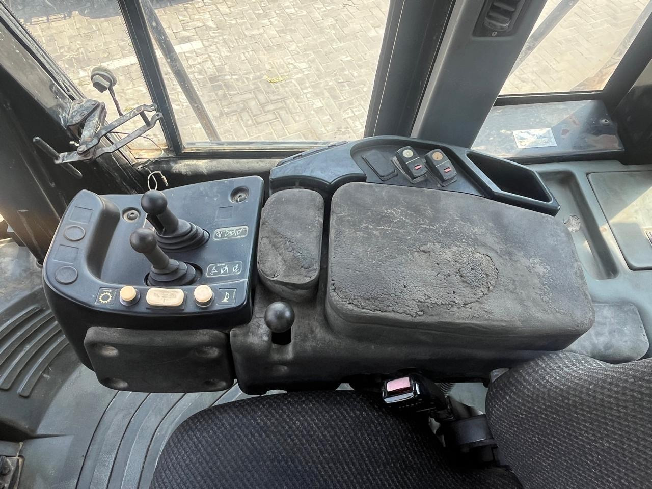 Chargeuse sur pneus CATERPILLAR 950H