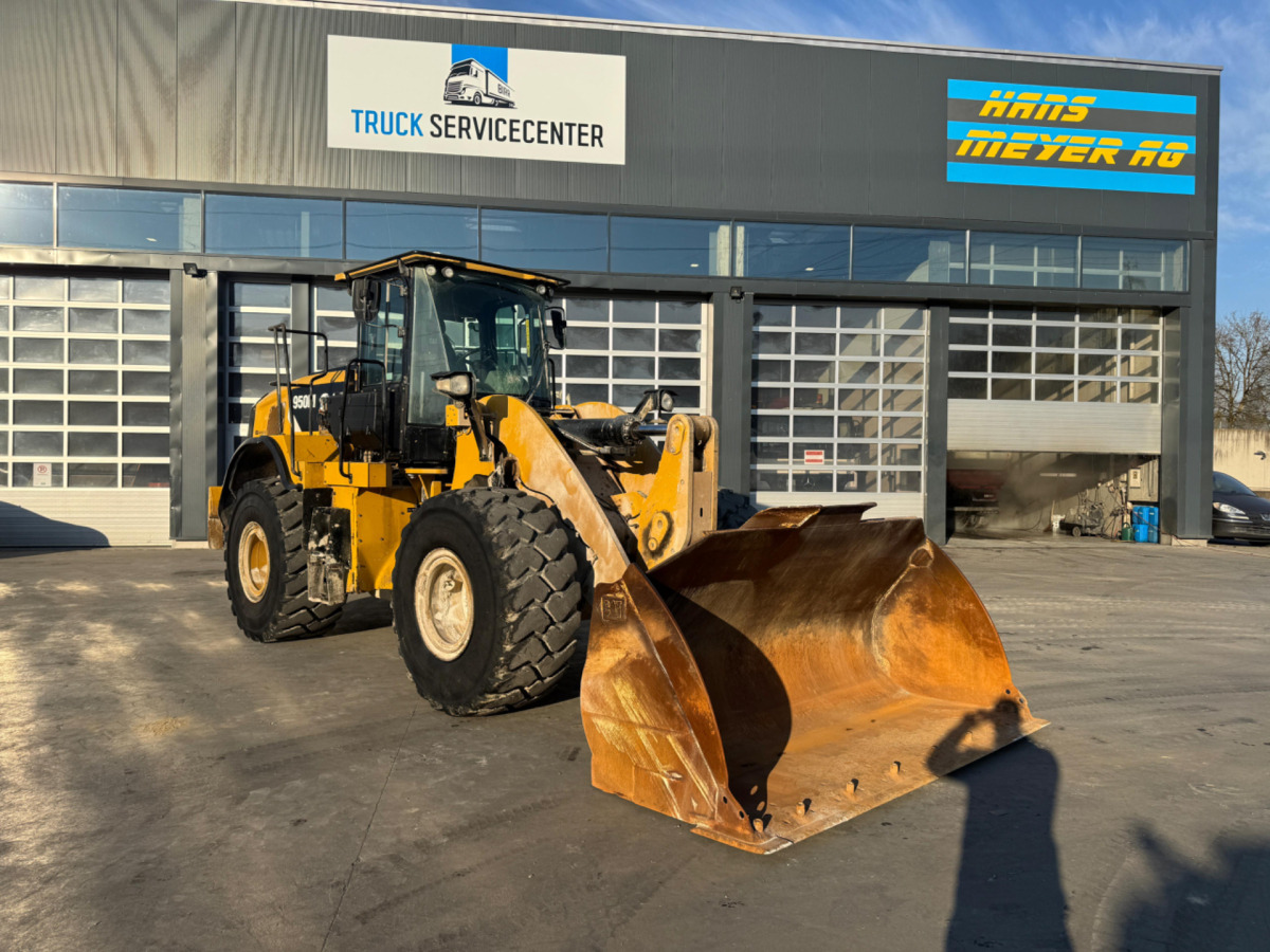 Chargeuse sur pneus CATERPILLAR 950M