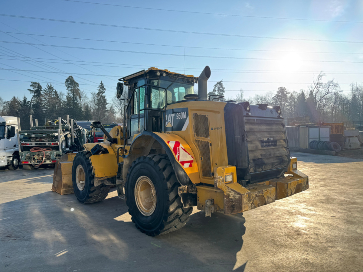 Chargeuse sur pneus CATERPILLAR 950M