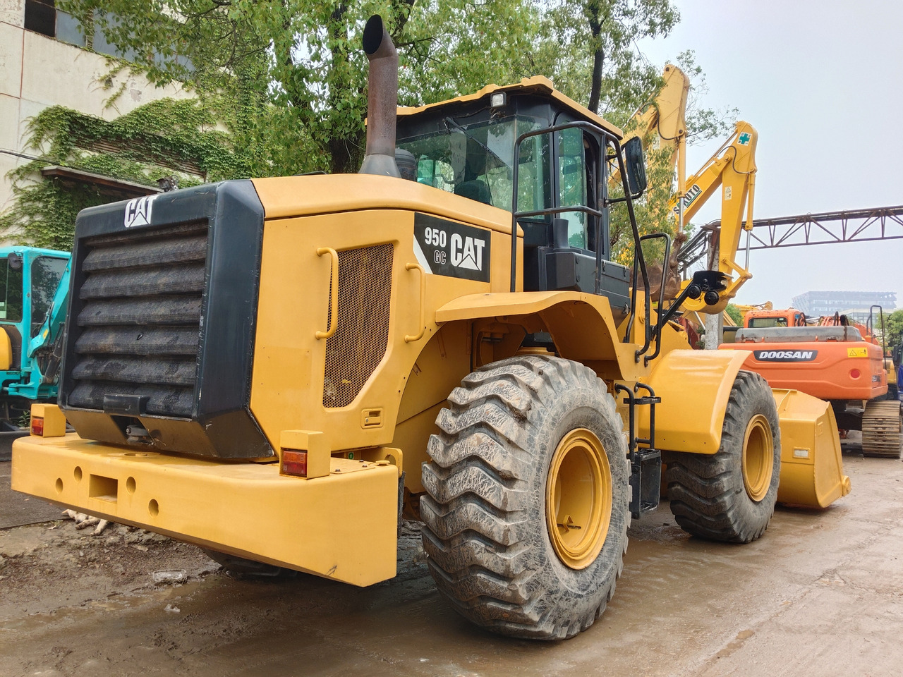Chargeuse sur pneus CATERPILLAR 950 GC CAT 950GC