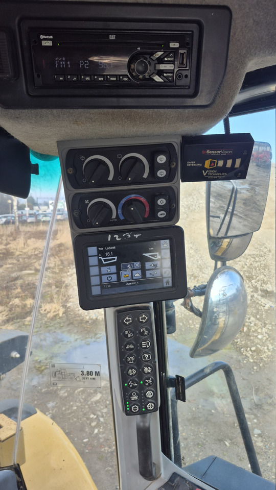 Chargeuse sur pneus CATERPILLAR 962M