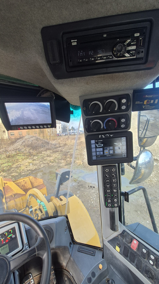 Chargeuse sur pneus CATERPILLAR 962M