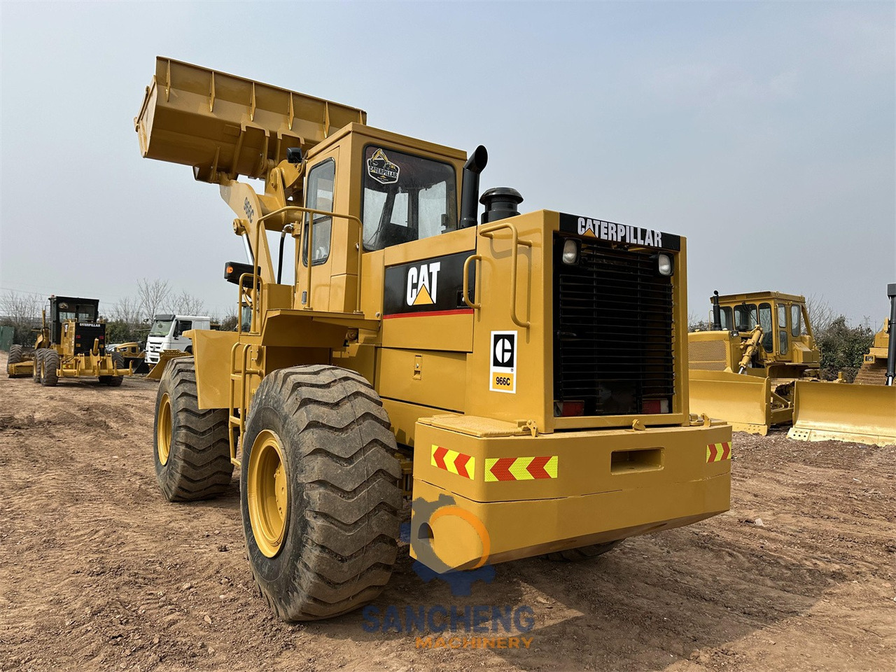 Chargeuse sur pneus CATERPILLAR 966C wheel loader