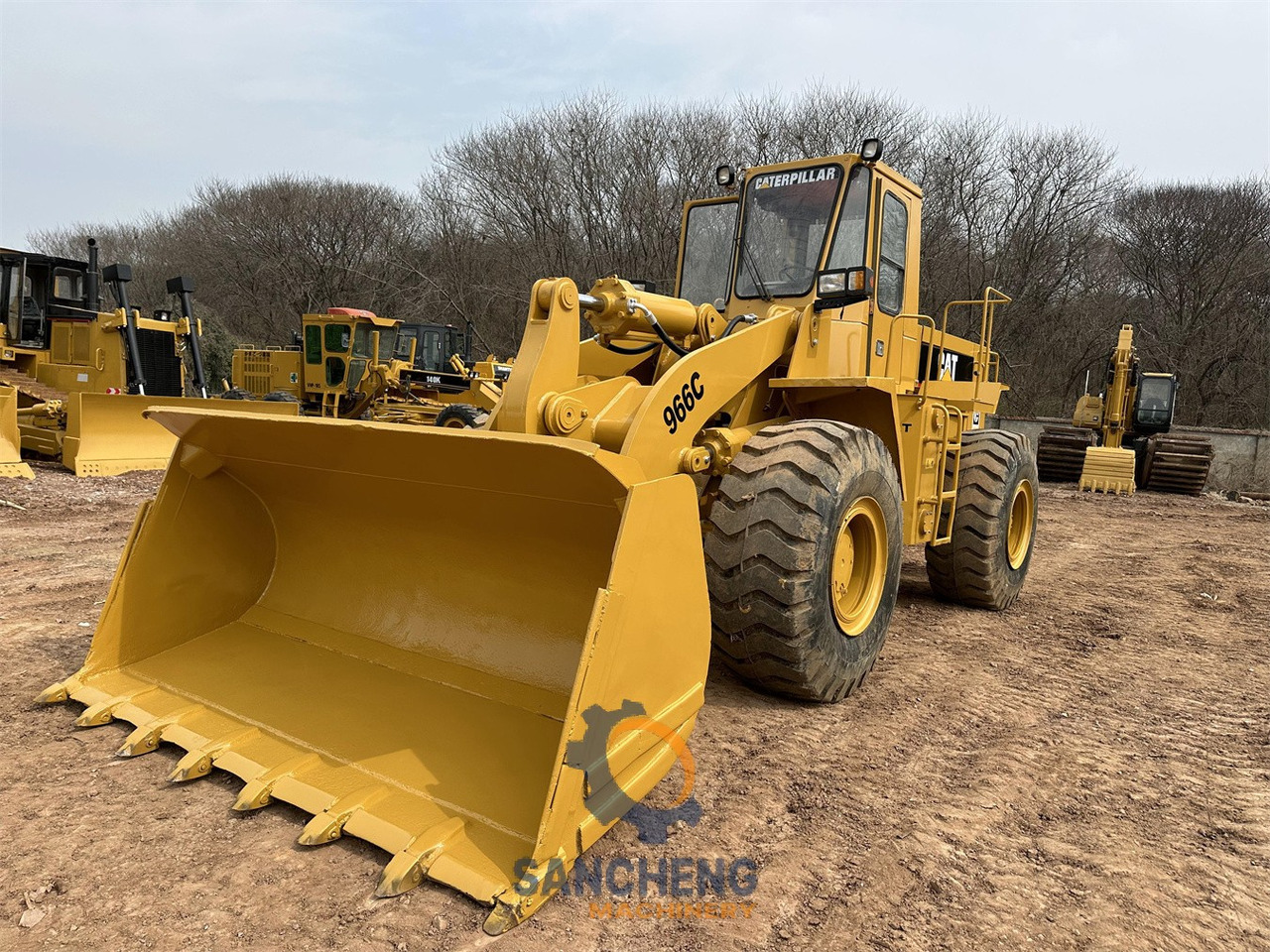Chargeuse sur pneus CATERPILLAR 966C wheel loader