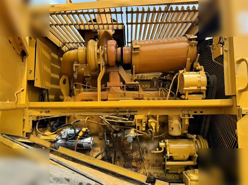 Chargeuse sur pneus CATERPILLAR 966E