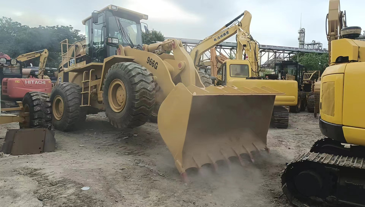 Chargeuse sur pneus CATERPILLAR 966G