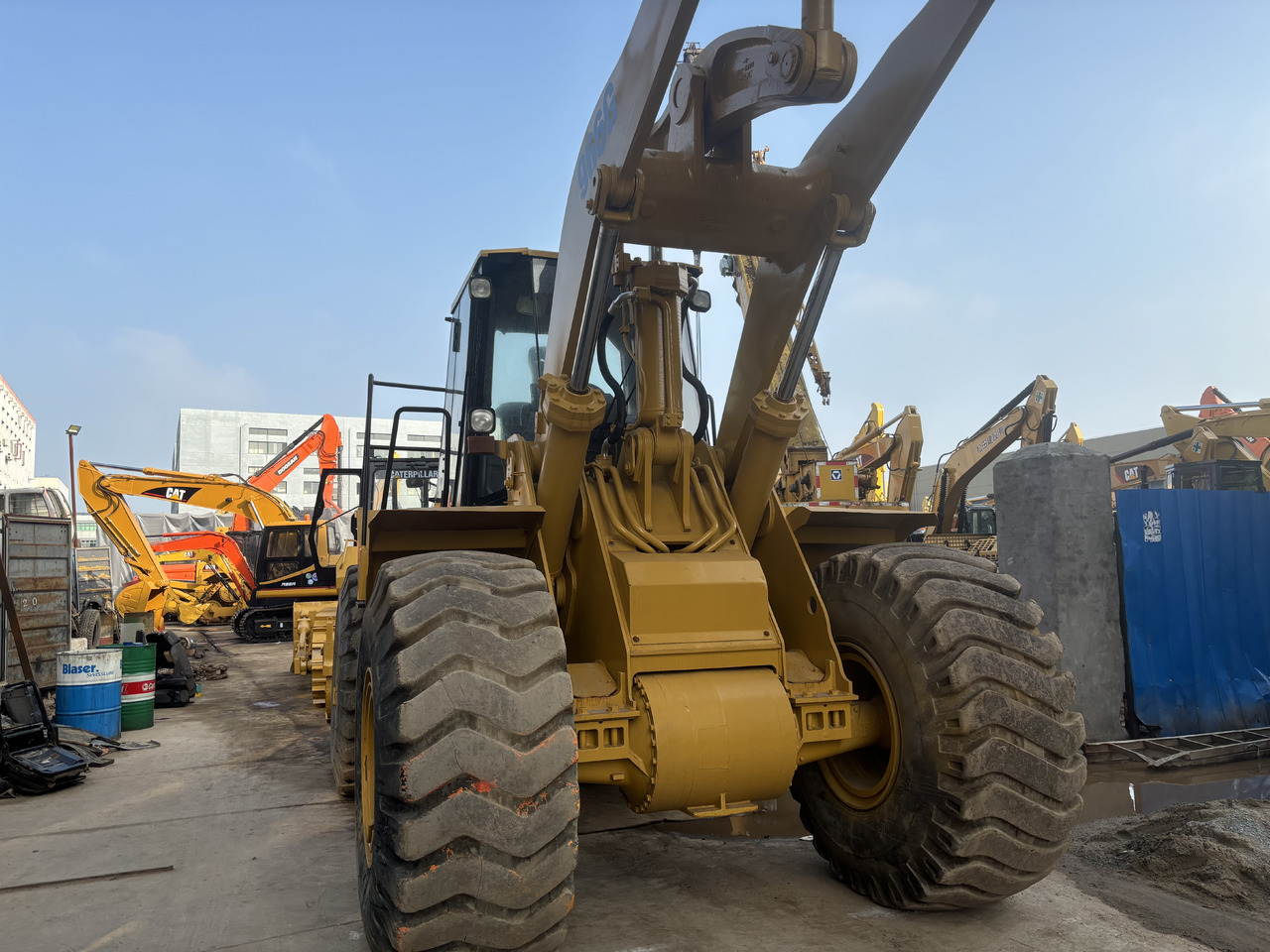 Chargeuse sur pneus CATERPILLAR 966G