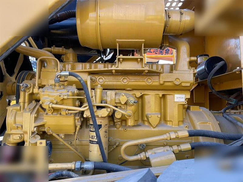 Chargeuse sur pneus CATERPILLAR 966G