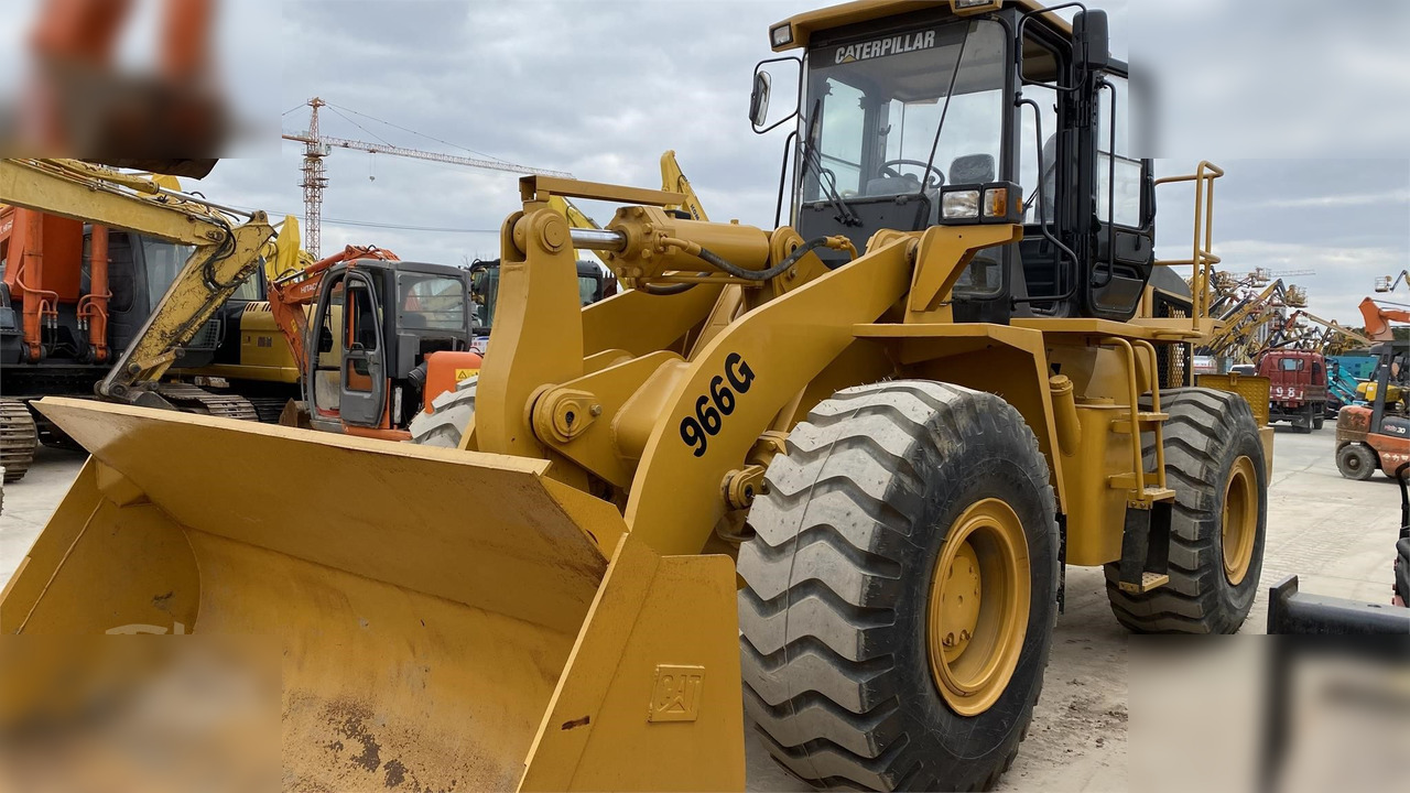 Chargeuse sur pneus CATERPILLAR 966G