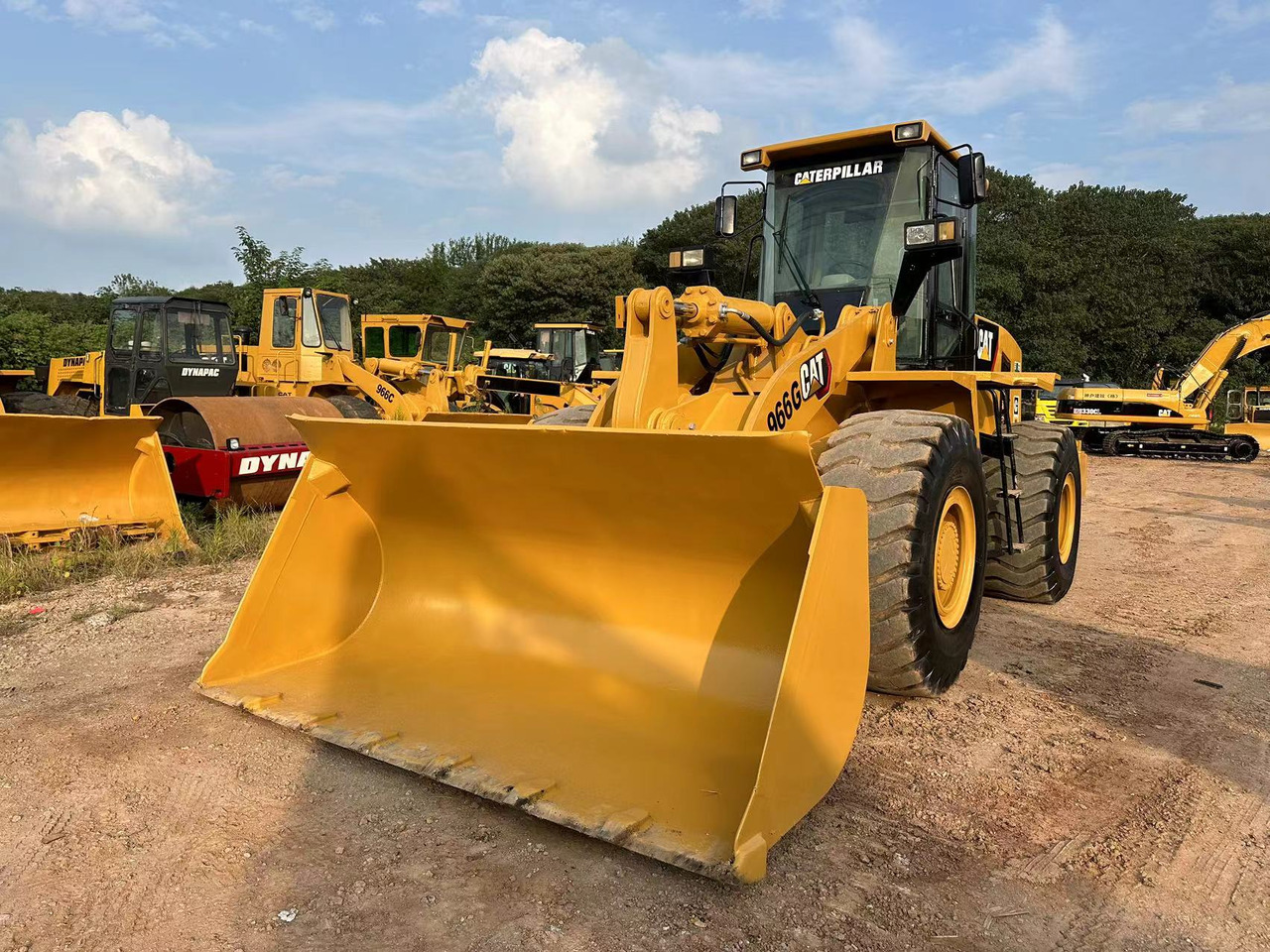 Chargeuse sur pneus CATERPILLAR 966G