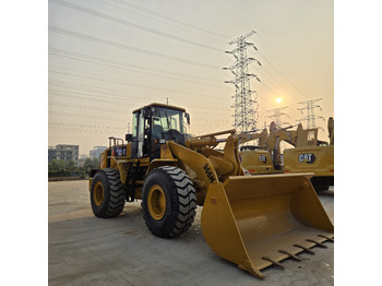 Chargeuse sur pneus CATERPILLAR 966H