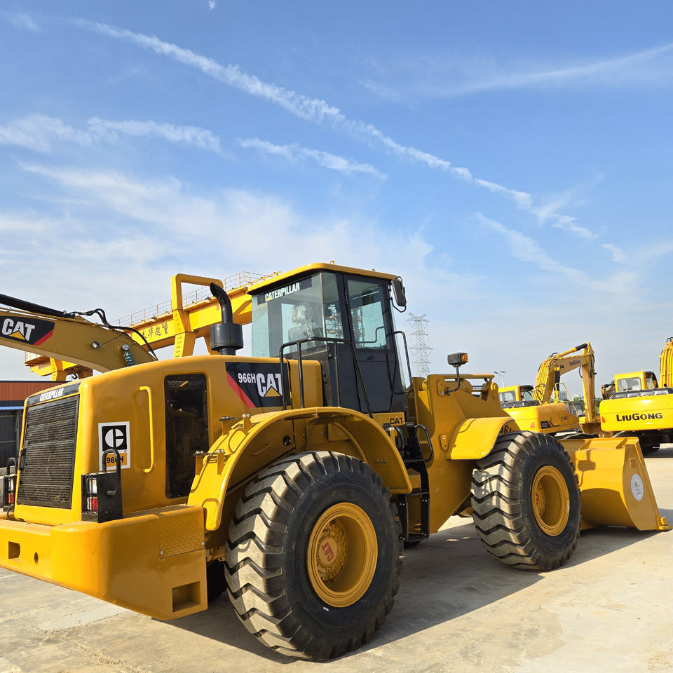 Chargeuse sur pneus CATERPILLAR 966H