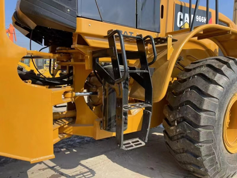 Chargeuse sur pneus CATERPILLAR 966H