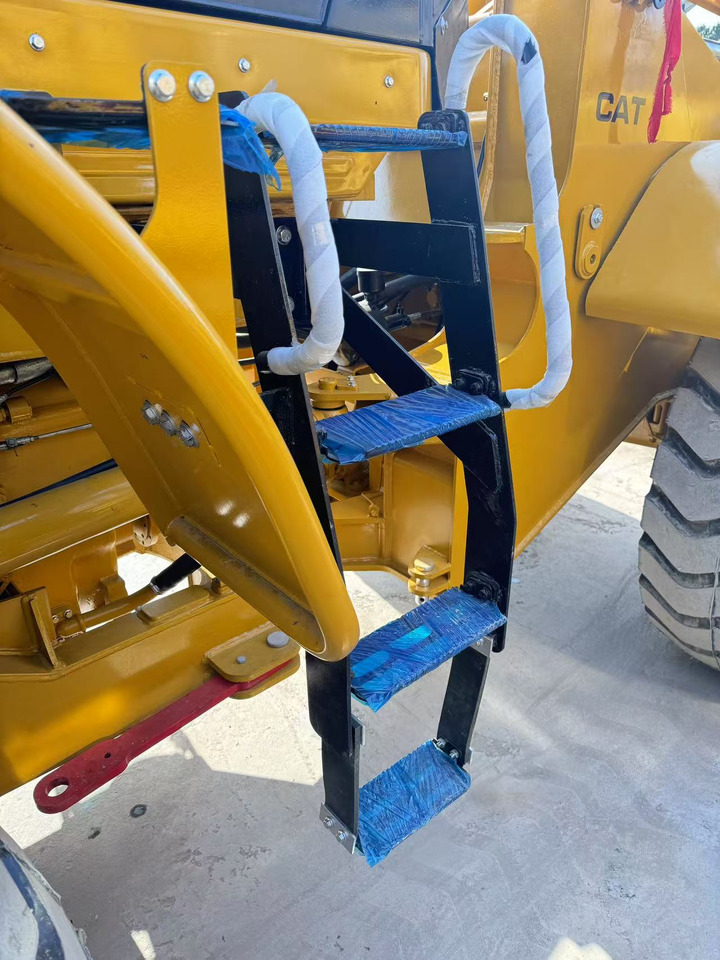 Chargeuse sur pneus CATERPILLAR 966H