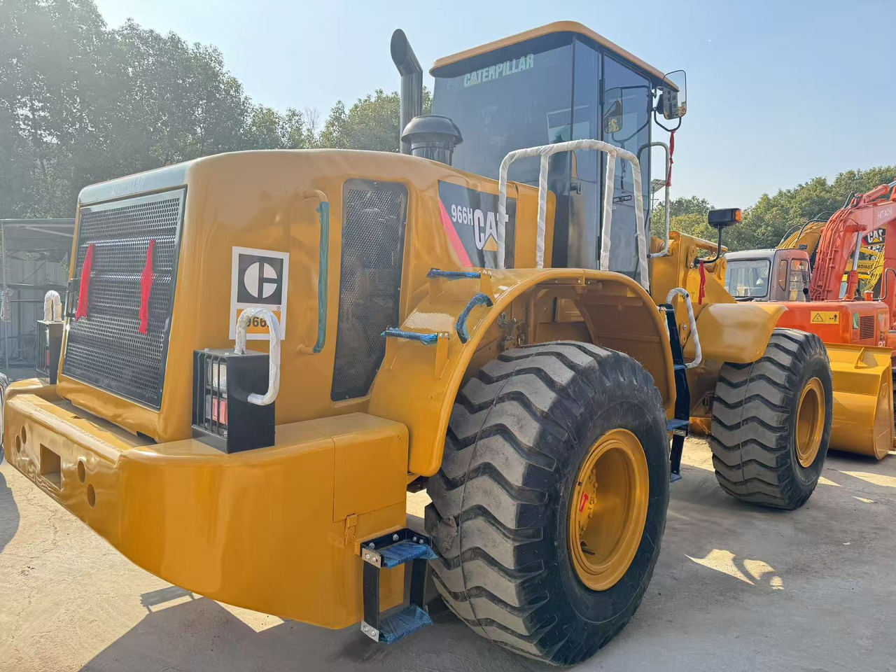 Chargeuse sur pneus CATERPILLAR 966H