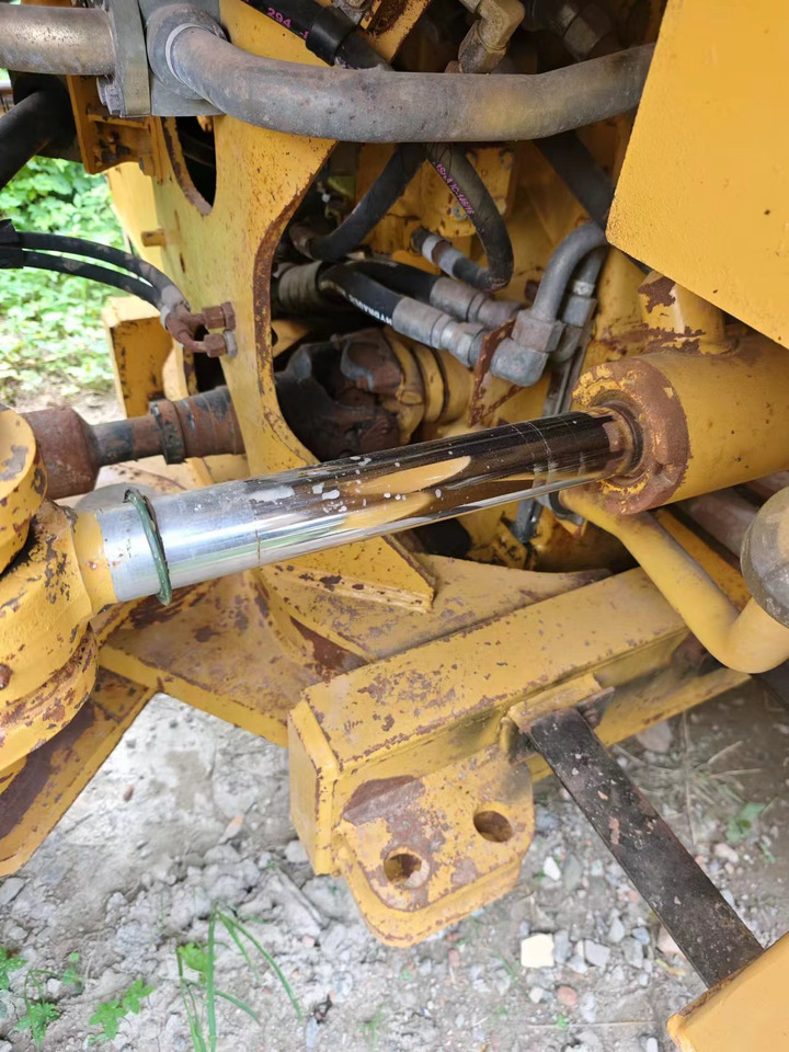 Chargeuse sur pneus CATERPILLAR 966H