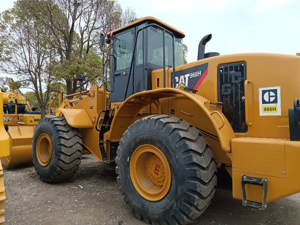 Chargeuse sur pneus CATERPILLAR 966H