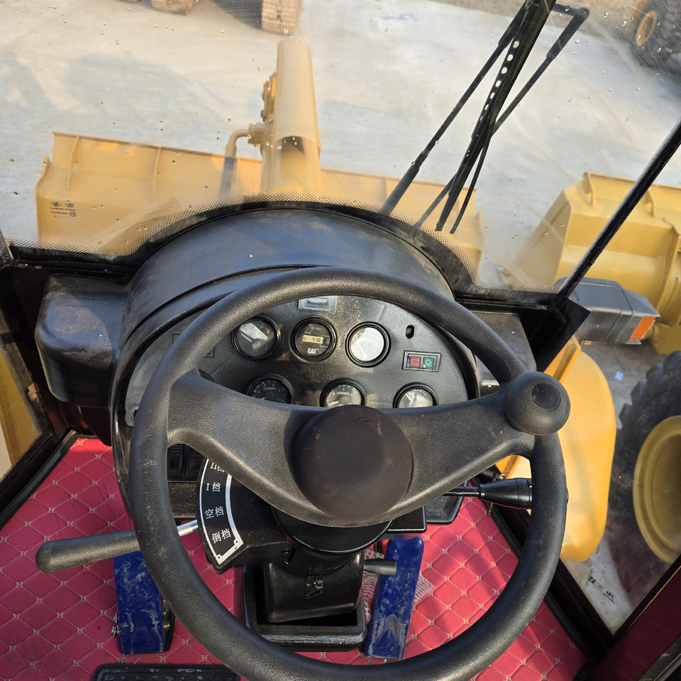 Chargeuse sur pneus CATERPILLAR 966H