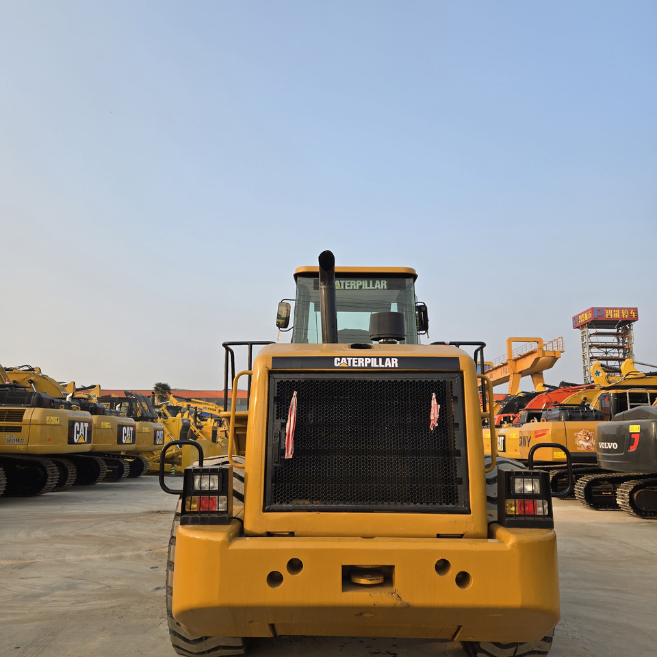 Chargeuse sur pneus CATERPILLAR 966H