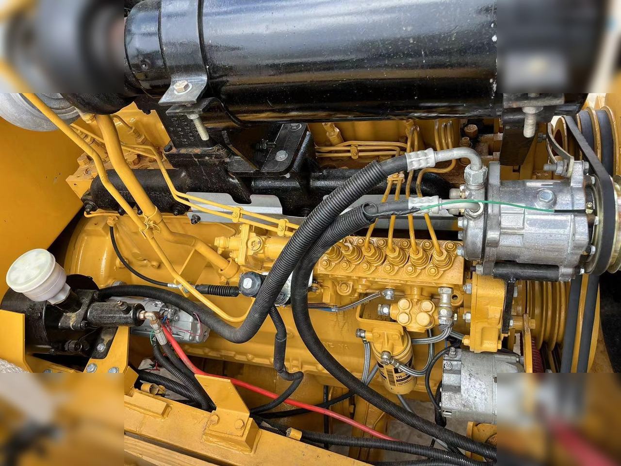 Chargeuse sur pneus CATERPILLAR 966H